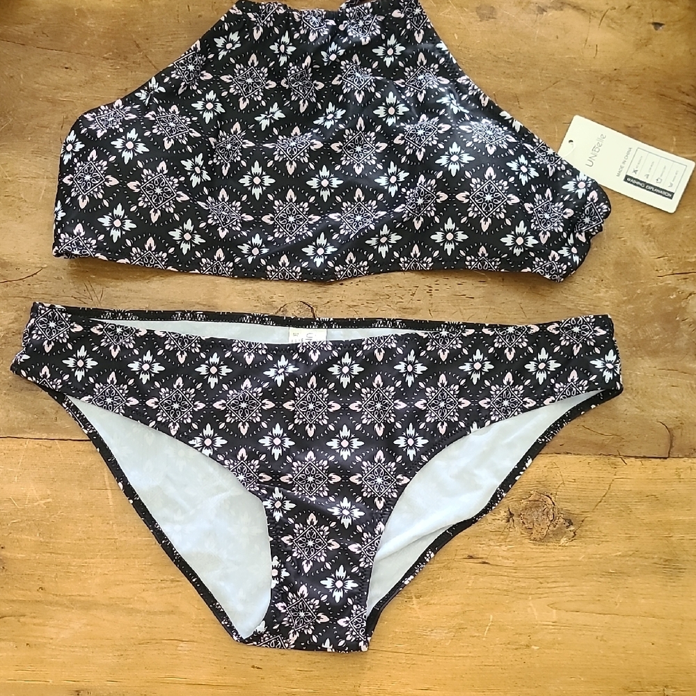 Unibelle Black and White Patterned Bikini Set NWT